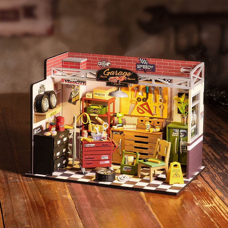 RoLife: Garage Workshop